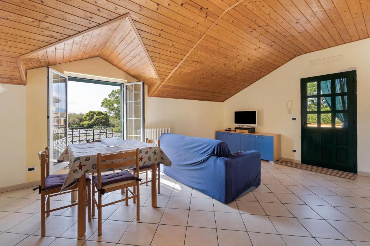 La Casa Di Lady Apartman Ceriale Kültér fotó